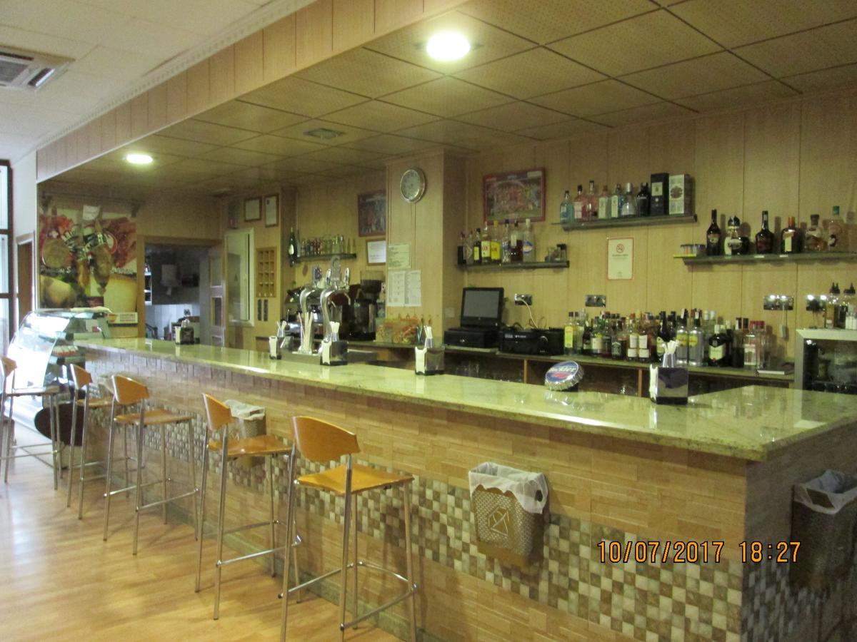 Hostal Banderas Fuensanta de Martos Exterior foto